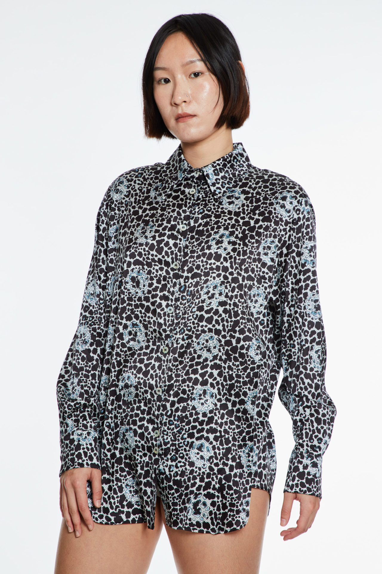 AW20-classicshirt-leogrey-3
