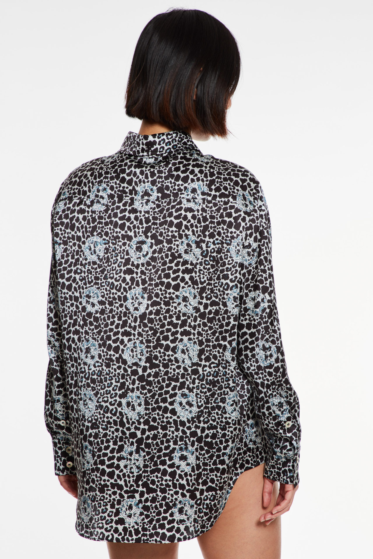 AW20-classicshirt-leogrey-4