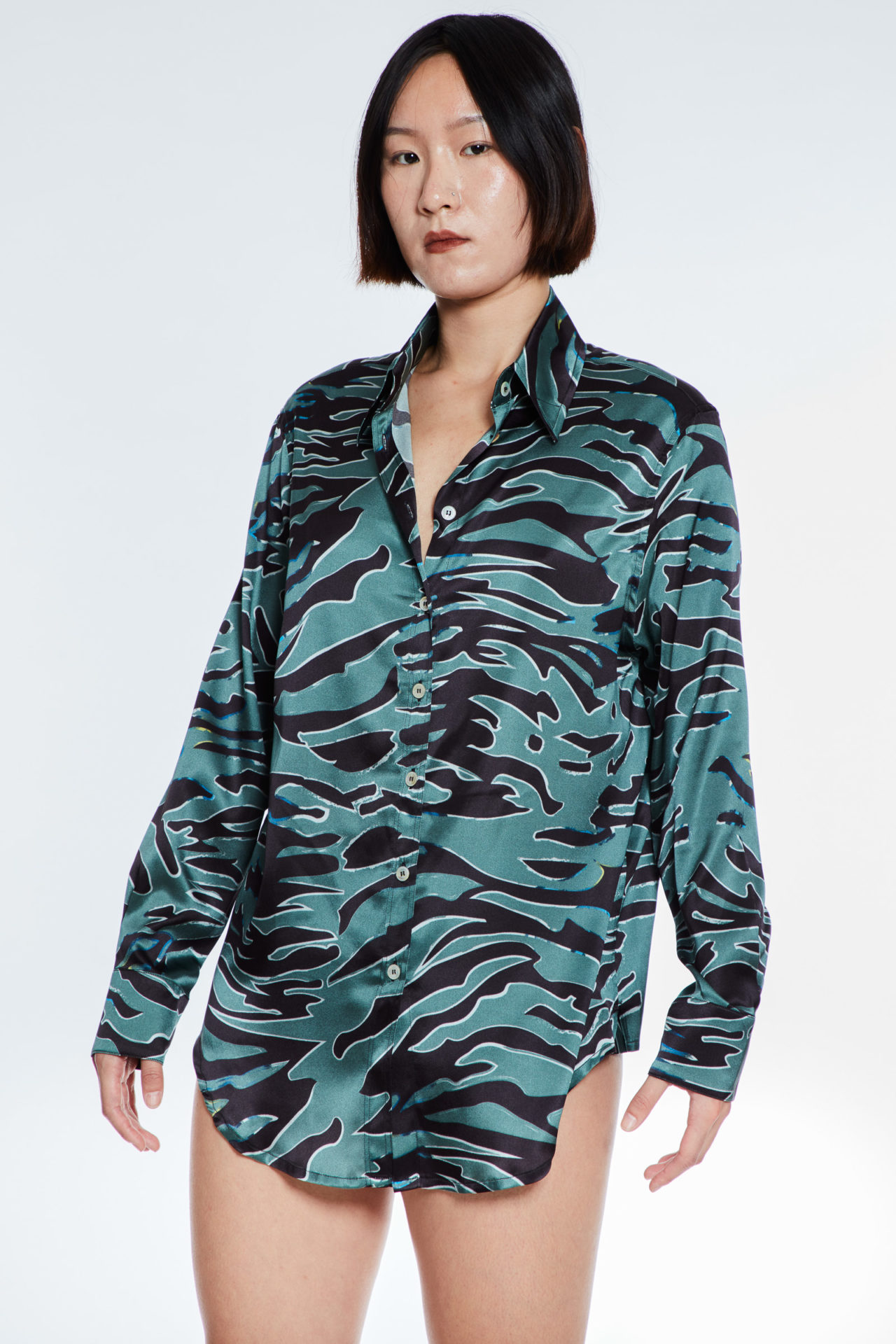 AW20-classicshirt-silk-zebra-2