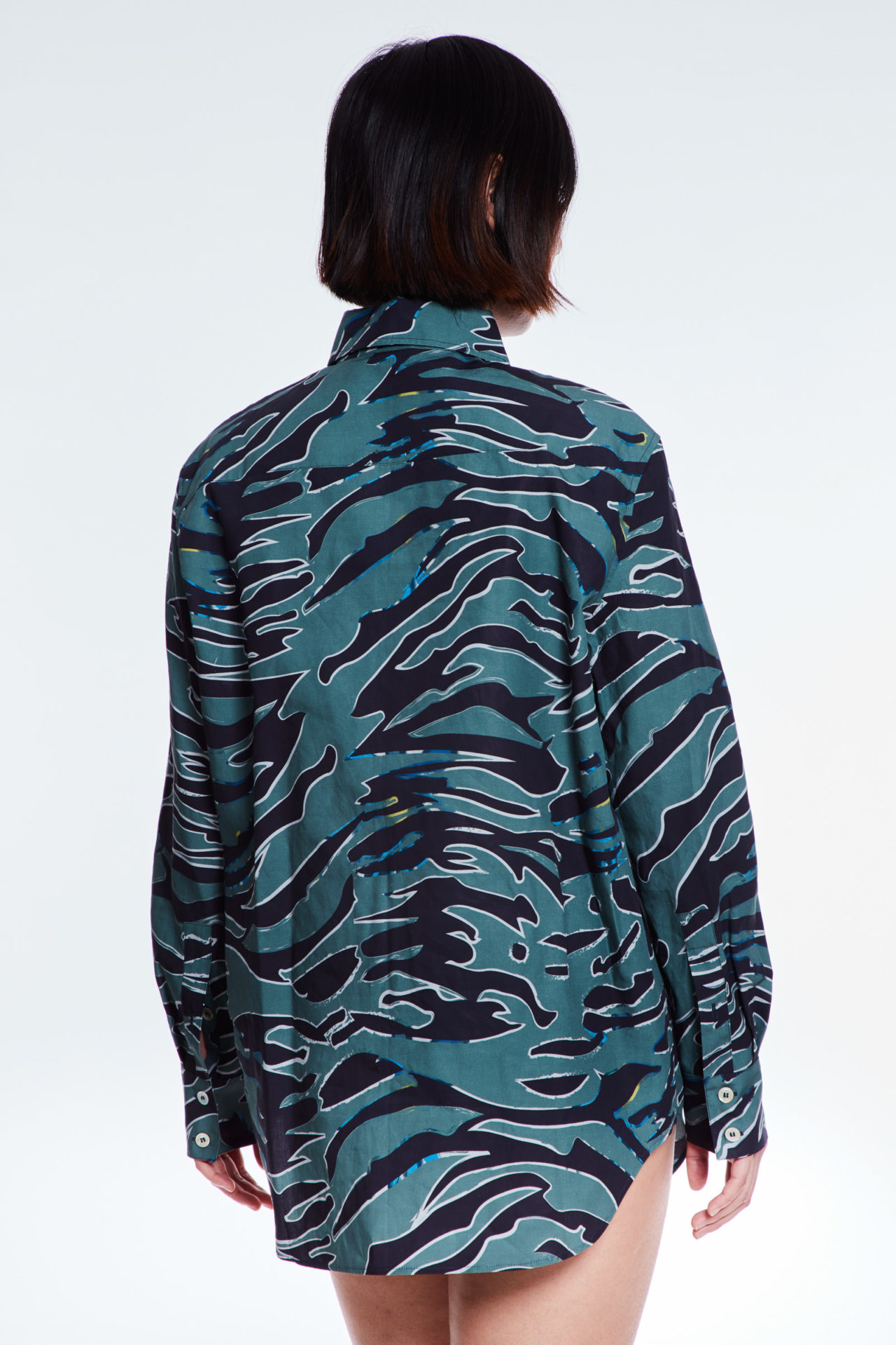 AW20-classicshirt-zebra-4