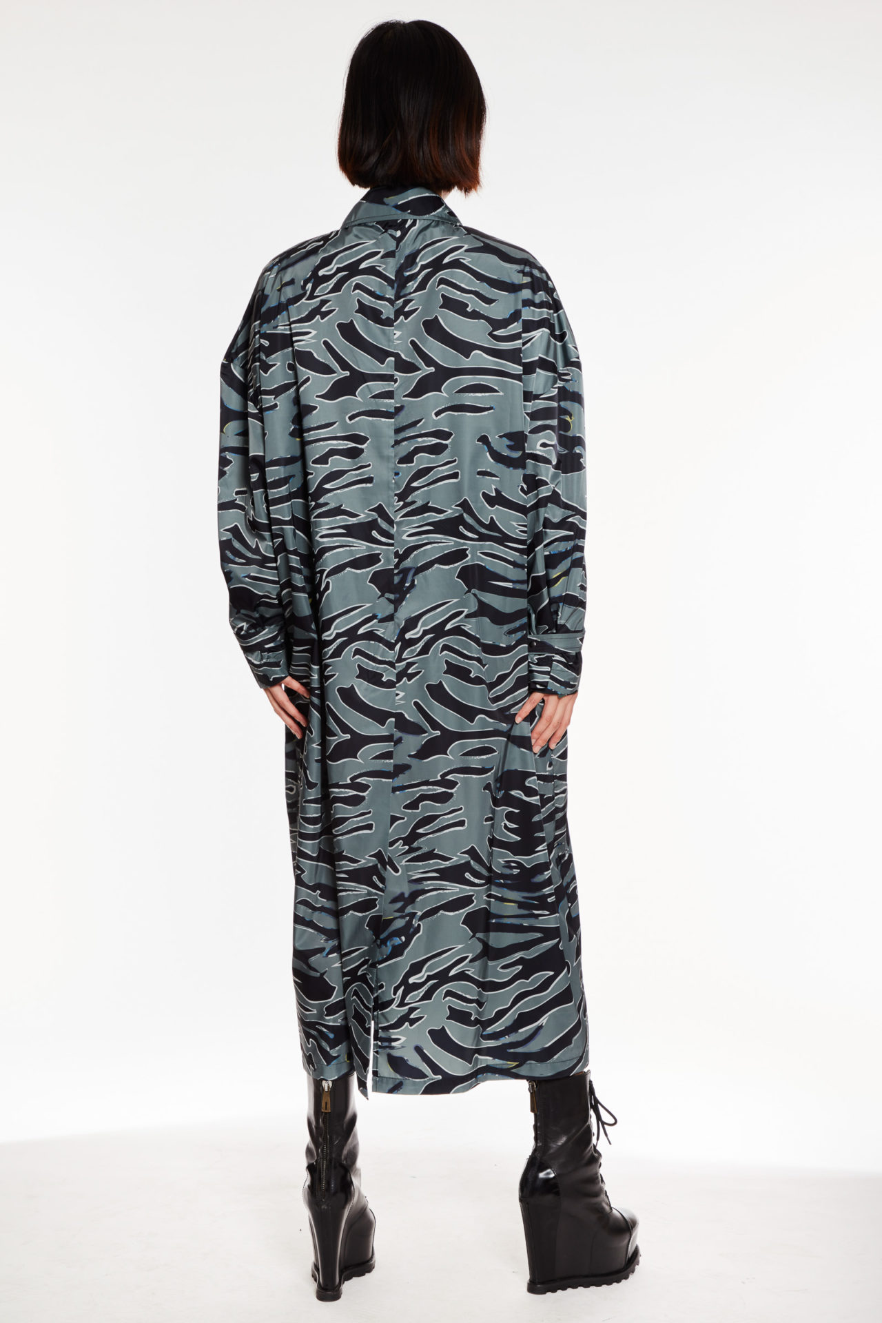 AW20-oversizedcoat-zebra-4