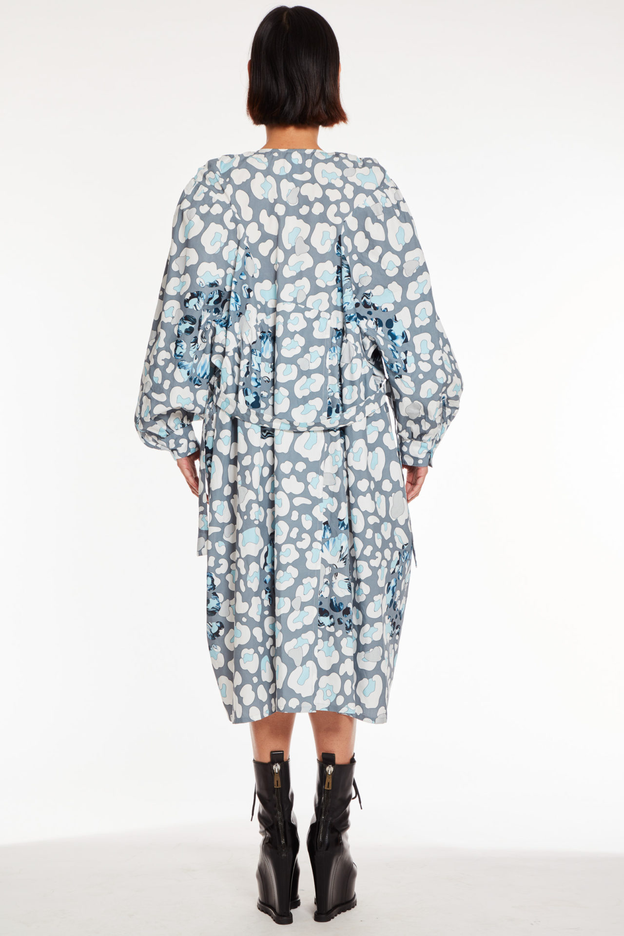 AW20-puffydress-leolightblue-cotton-2