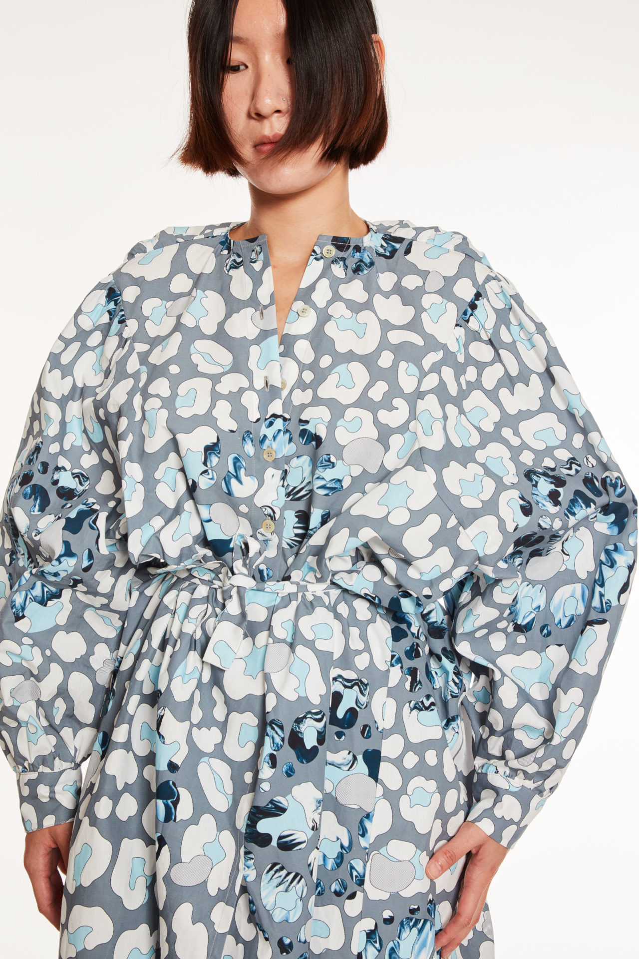 AW20-puffydress-leolightblue-cotton-4