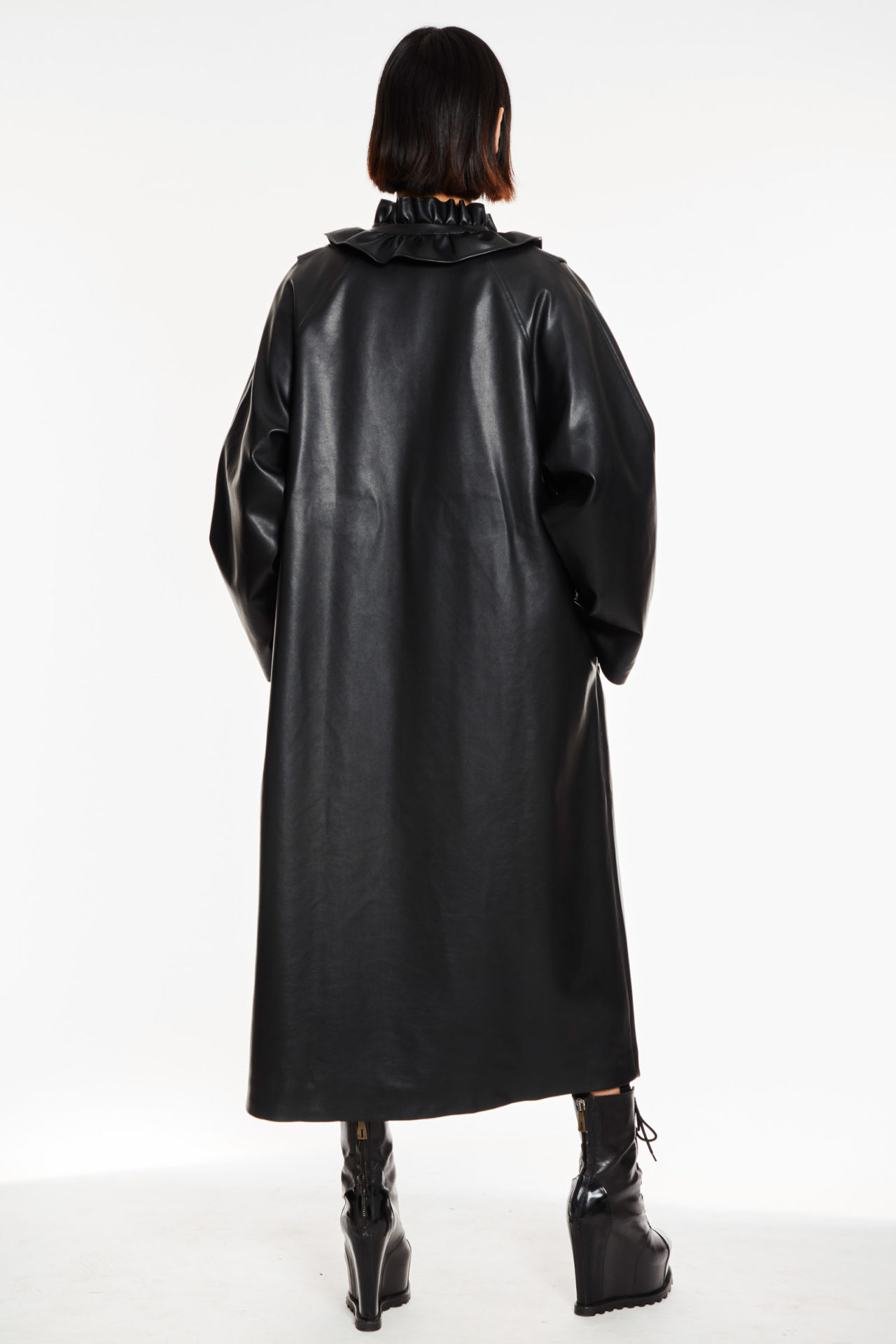 AW20-ruffledcoat-black-leather-4